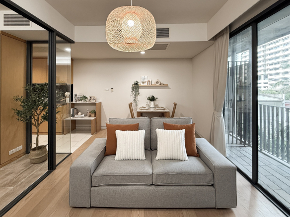 Stylish 1-bedroom condo for rent at Siamese Gioia Sukhumvit 31. 50 sqm with Japanese bathtub, full kitchen, and modern decor. Great location near Phrom Phong BTS. Rent: 26,000 THB/month.