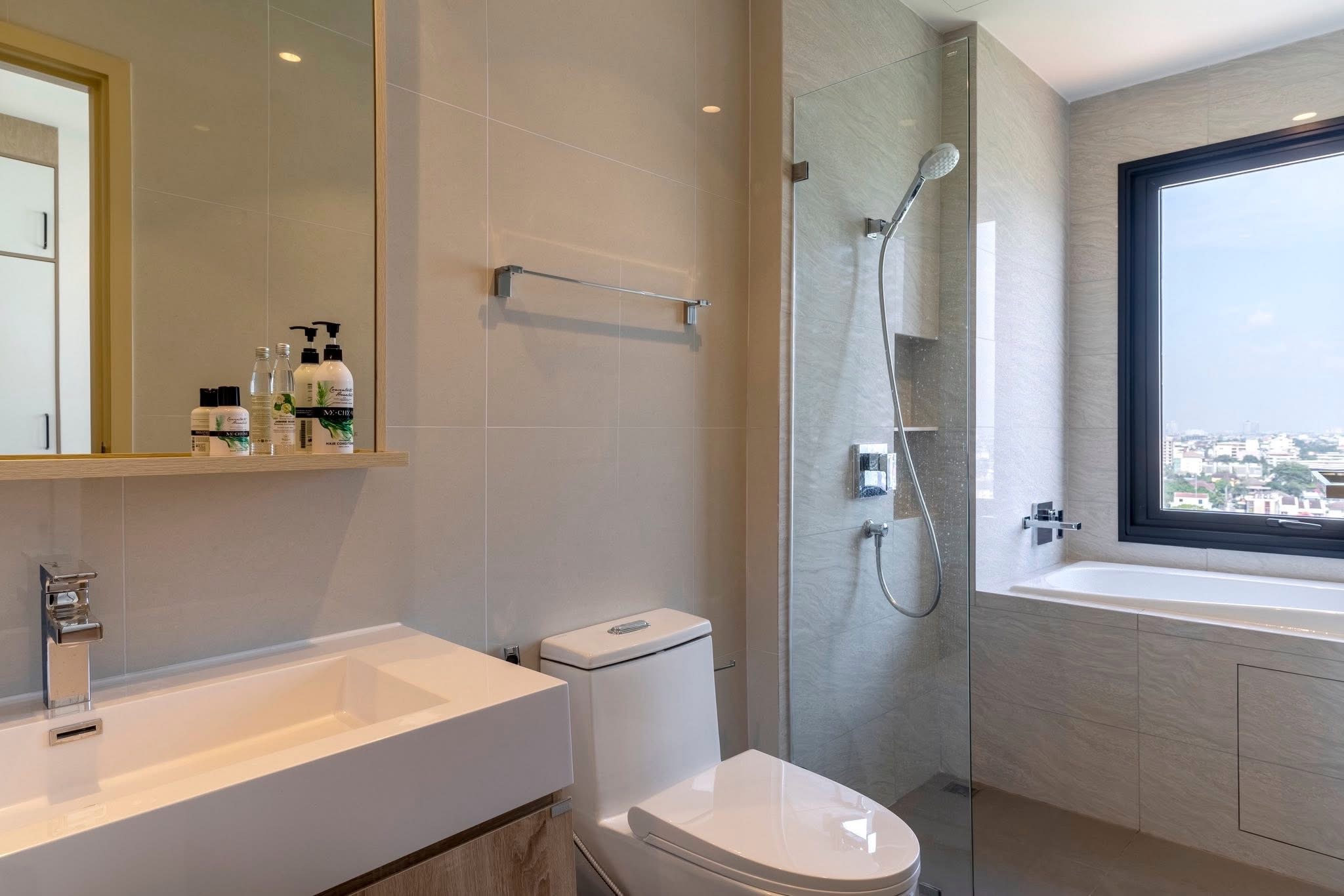 For rent: 2-bedroom, 2-bathroom condo at MARU Ekkamai 2, 55 sqm on the 12A floor. Pet-friendly. Fully furnished with luxury design. Rent: 55,000 THB (with pets) / 50,000 THB (no pets). Exceptional facilities.