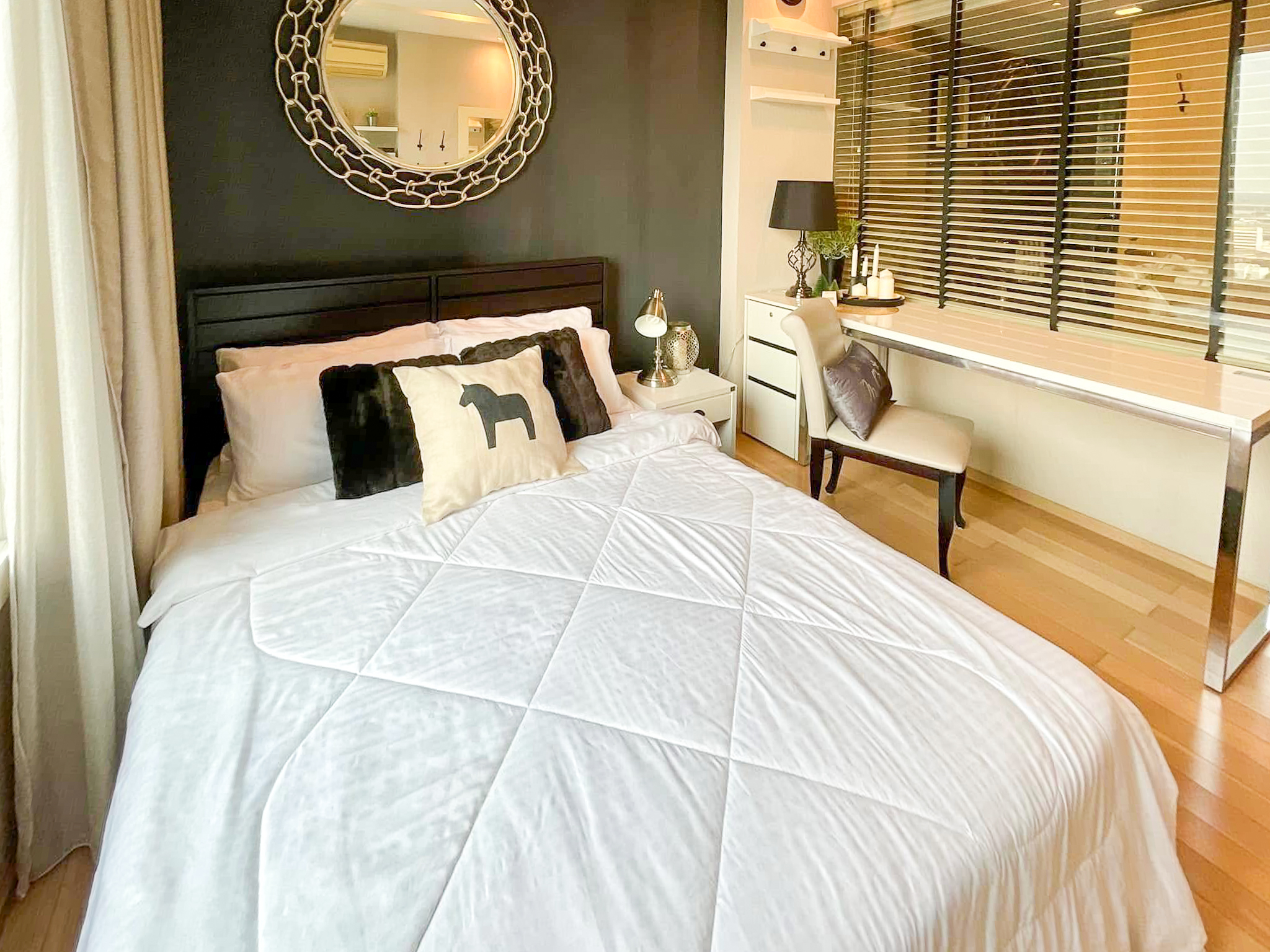 Luxury 2-bedroom condo at SIRI at Sukhumvit for rent and sale. Just 2 minutes walk to BTS Thong Lor. 24th floor with pool view, fully furnished, modern design. Rent 65,000 THB/month or buy for 15.5M THB.