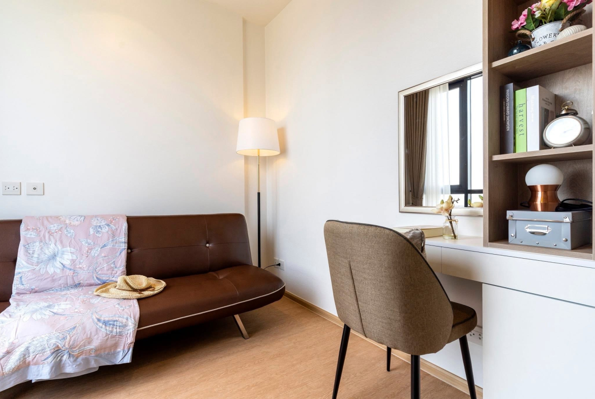 For rent: 2-bedroom, 2-bathroom condo at MARU Ekkamai 2, 55 sqm on the 12A floor. Pet-friendly. Fully furnished with luxury design. Rent: 55,000 THB (with pets) / 50,000 THB (no pets). Exceptional facilities.