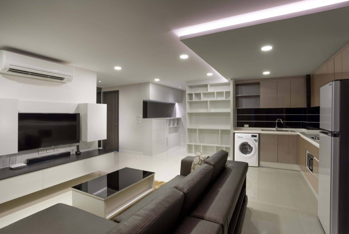 For Rent: Spacious 2-Bedroom Condo in Tranquil Sukhumvit 26, Near BTS Phrom Phong