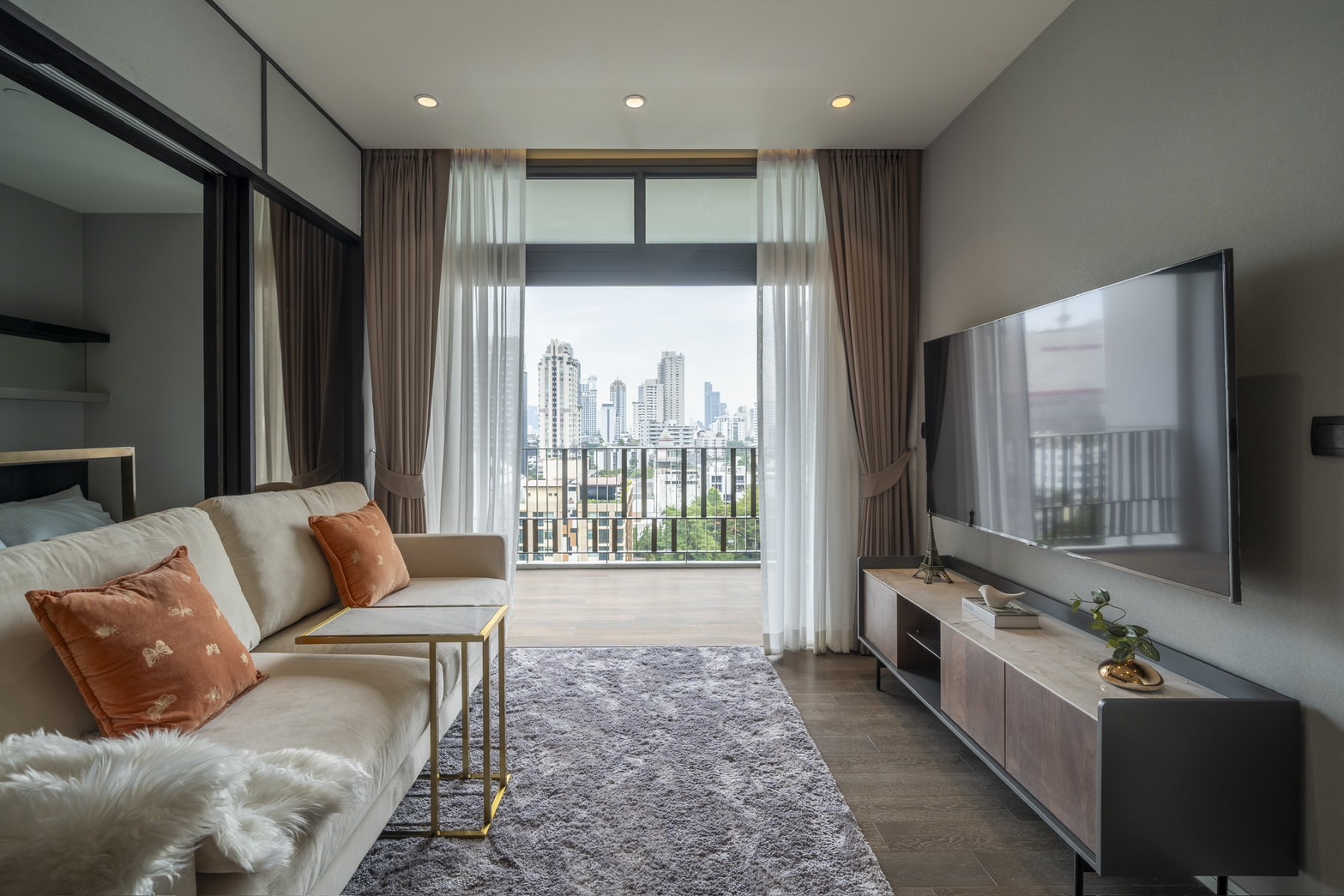 Luxury 2-Bed 2-Bath Condo for Rent & Sale in Muniq Sukhumvit 23 – Pet Friendly