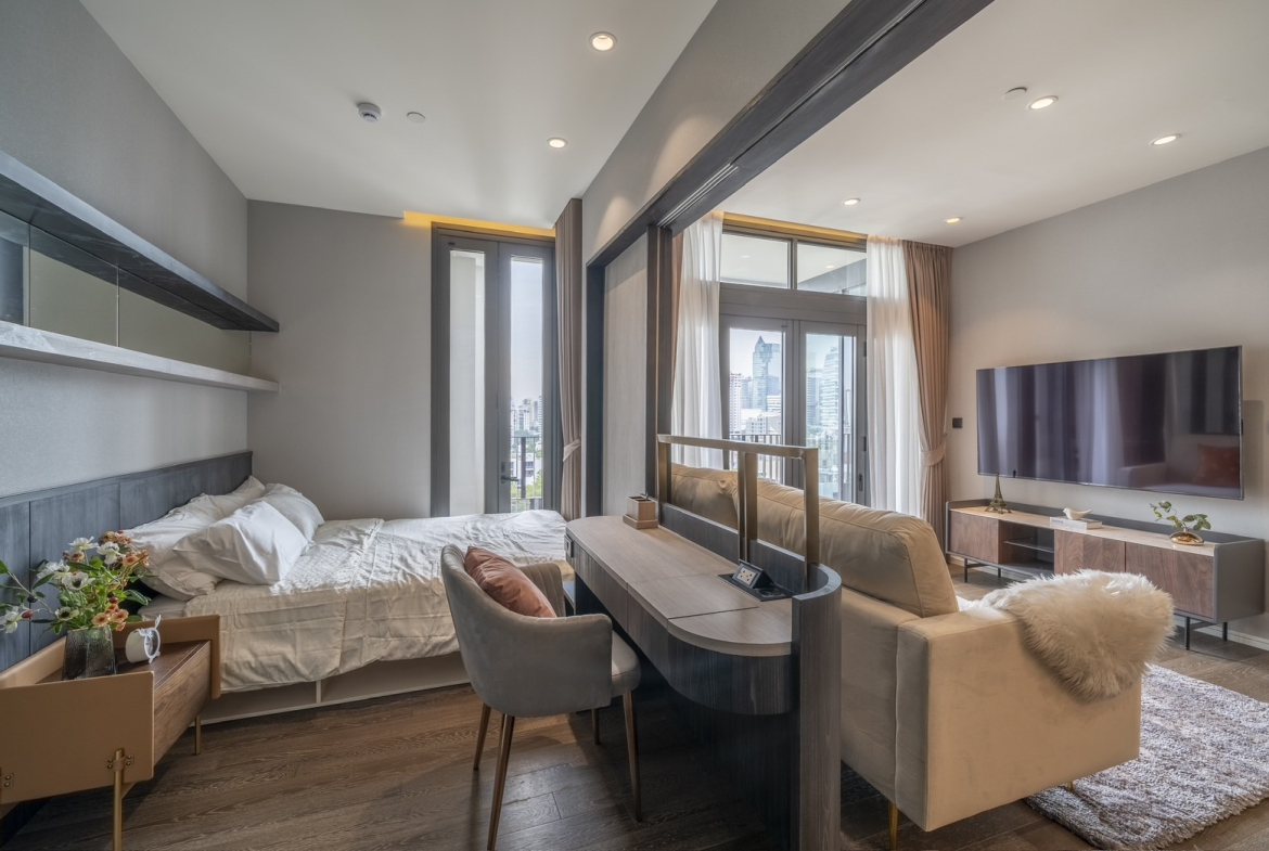 Luxury 2-Bed 2-Bath Condo for Rent & Sale in Muniq Sukhumvit 23 – Pet Friendly