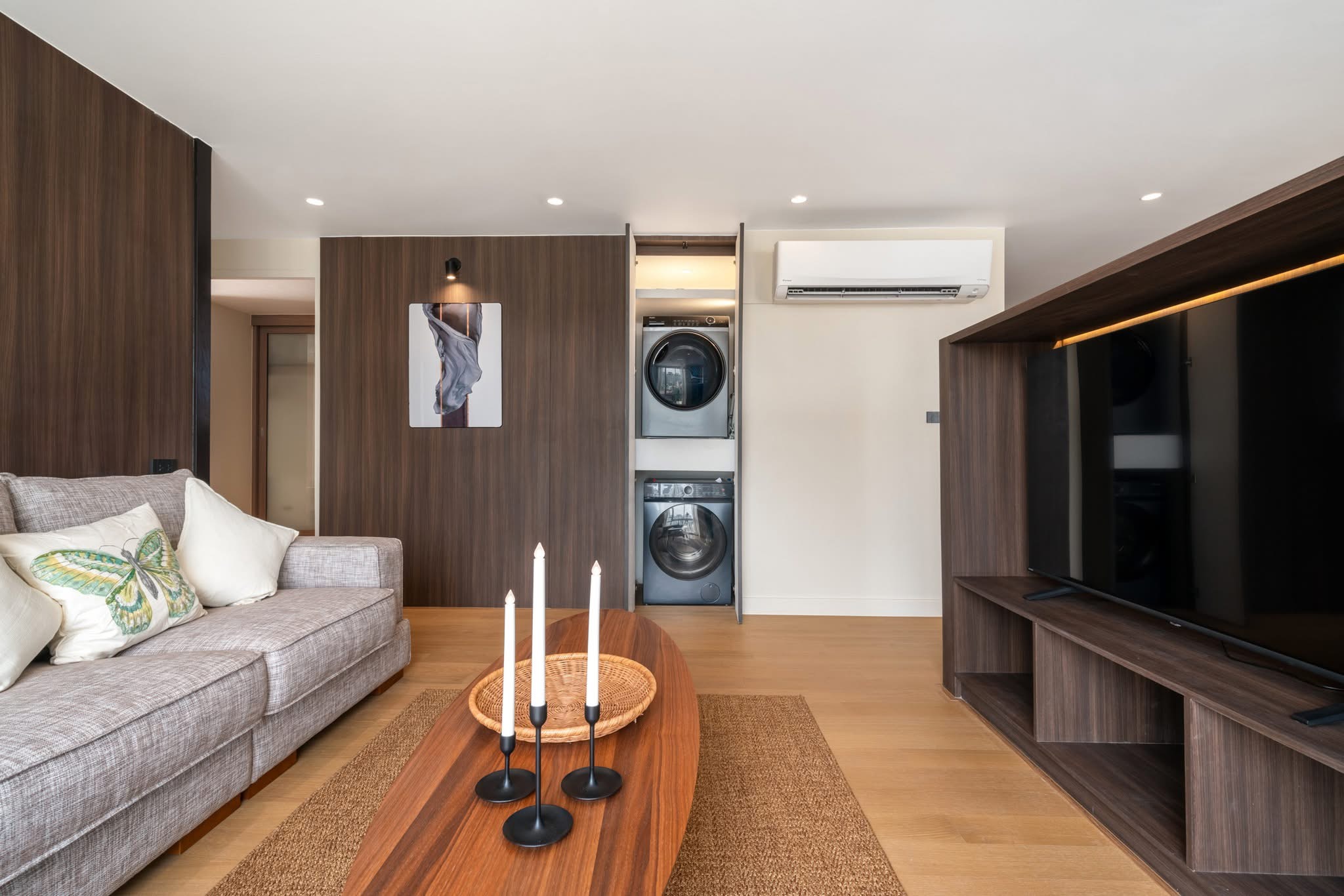 Modern 2-Bedroom Apartment for Rent in Sukhumvit 49 Thong Lor BTS Modern 2-Bedroom Apartment for Rent in Sukhumvit 49 Thong Lor BTS