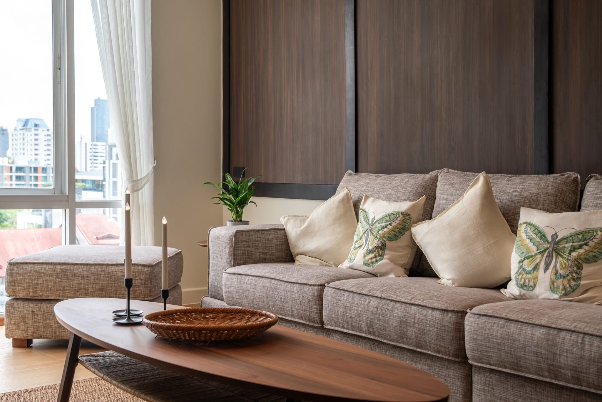 Modern 2-Bedroom Apartment for Rent in Sukhumvit 49 Thong Lor BTS Modern 2-Bedroom Apartment for Rent in Sukhumvit 49 Thong Lor BTS