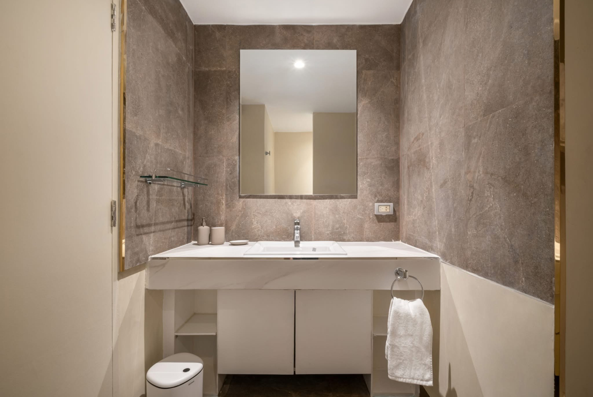 Modern 2-Bedroom Apartment for Rent in Sukhumvit 49 Thong Lor BTS