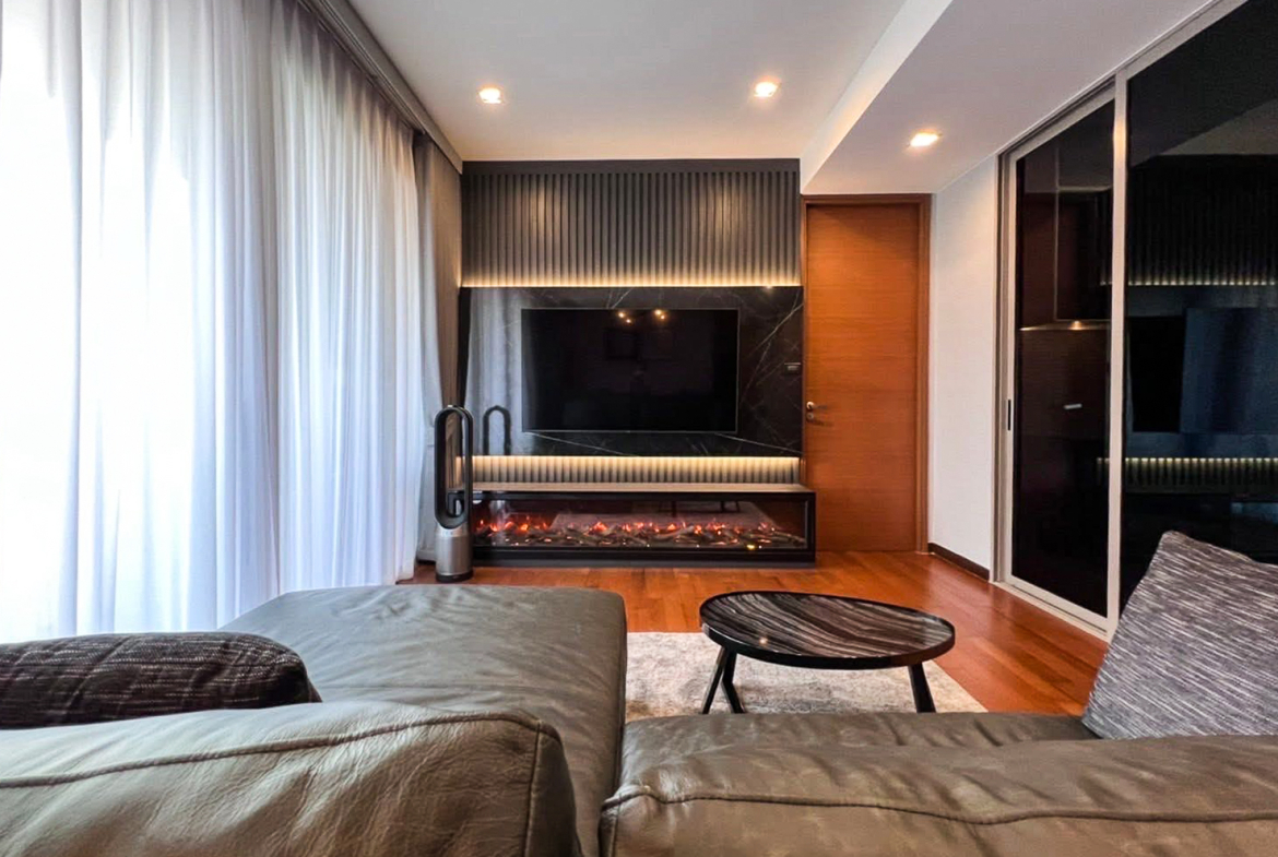Spacious 2-Bedroom Condo in Thonglor, Just 200m from BTS Thong Lor