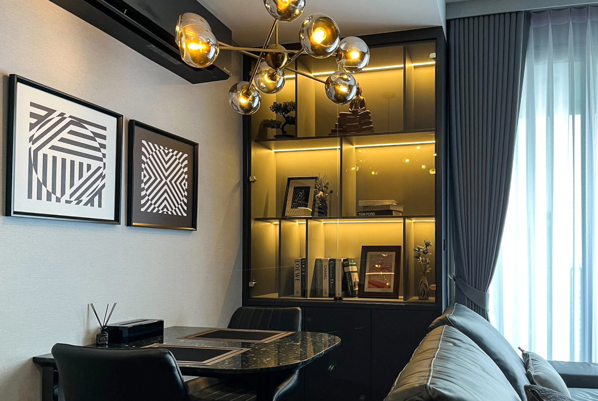Spacious 2-Bedroom Condo in Thonglor, Just 200m from BTS Thong Lor