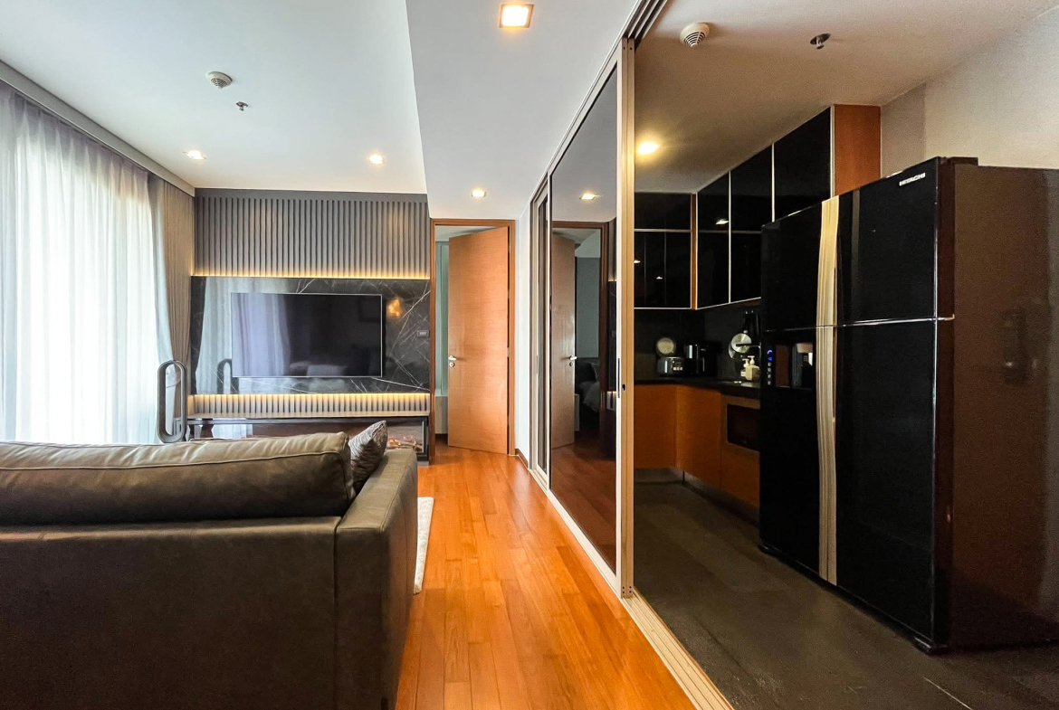Spacious 2-Bedroom Condo in Thonglor, Just 200m from BTS Thong Lor
