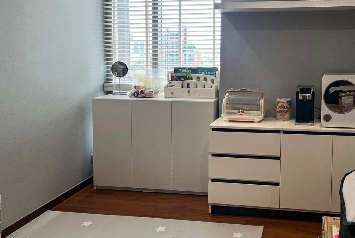 Spacious 2-Bedroom Condo in Thonglor, Just 200m from BTS Thong Lor