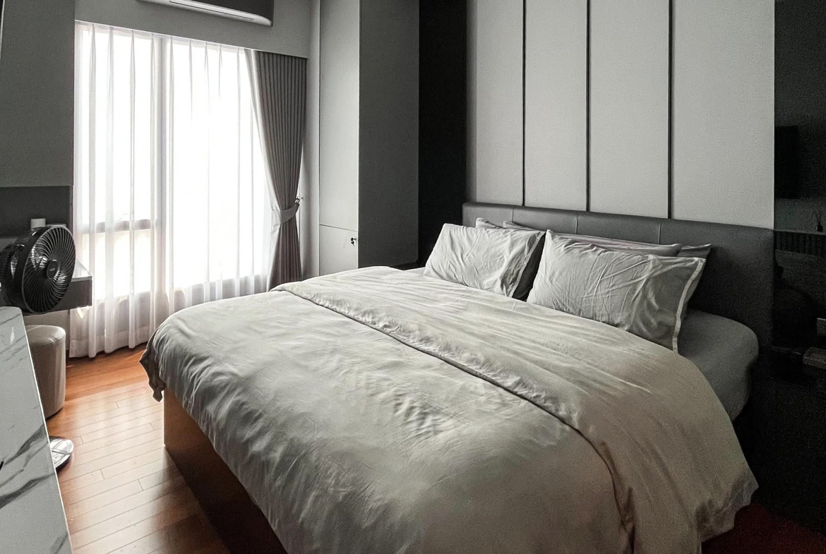 Spacious 2-Bedroom Condo in Thonglor, Just 200m from BTS Thong Lor