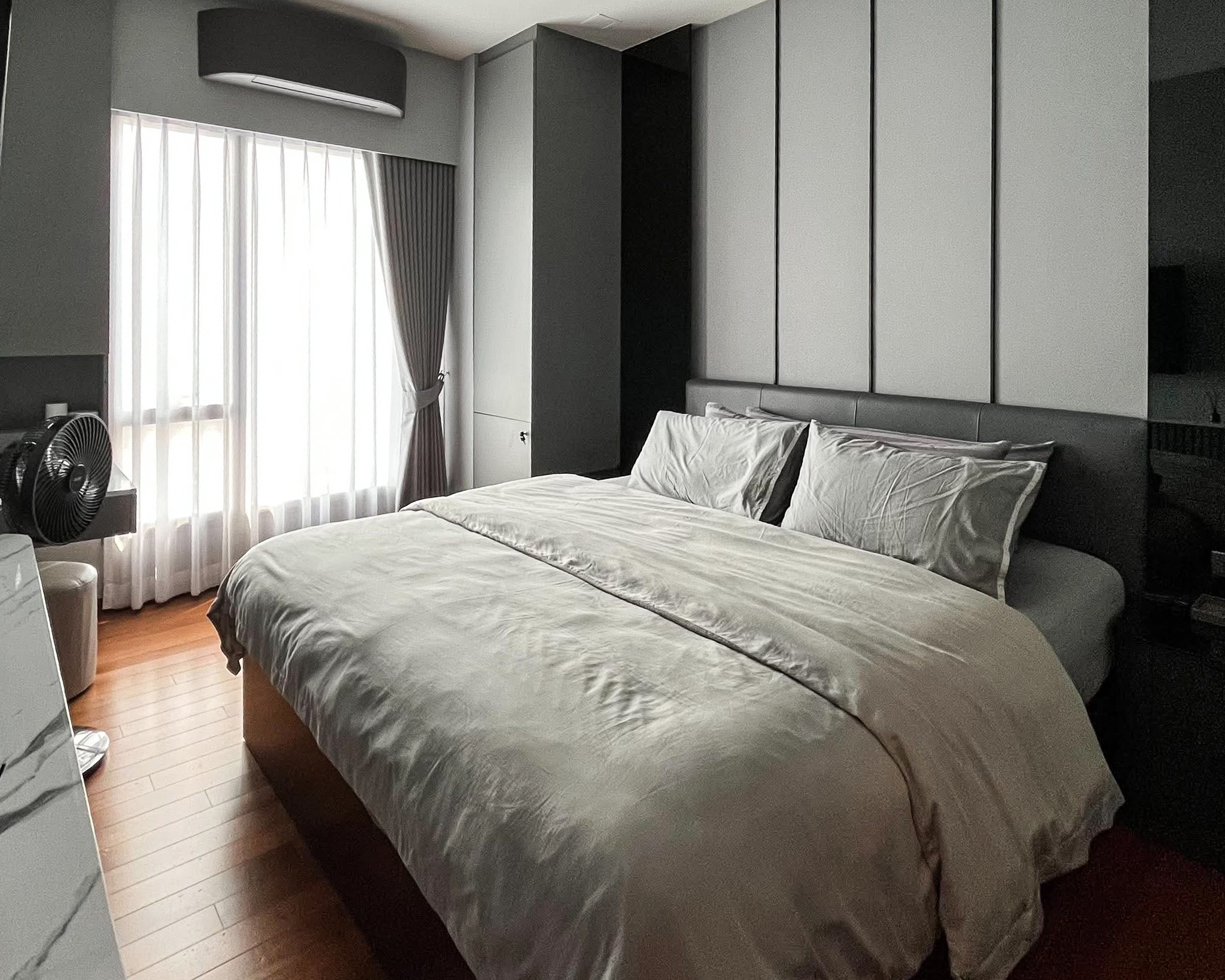 master bedroom Spacious 2-Bedroom Condo in Thonglor, Just 200m from BTS Thong Lor