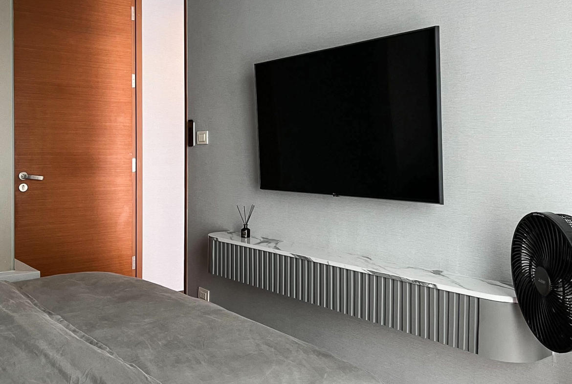 Spacious 2-Bedroom Condo in Thonglor, Just 200m from BTS Thong Lor