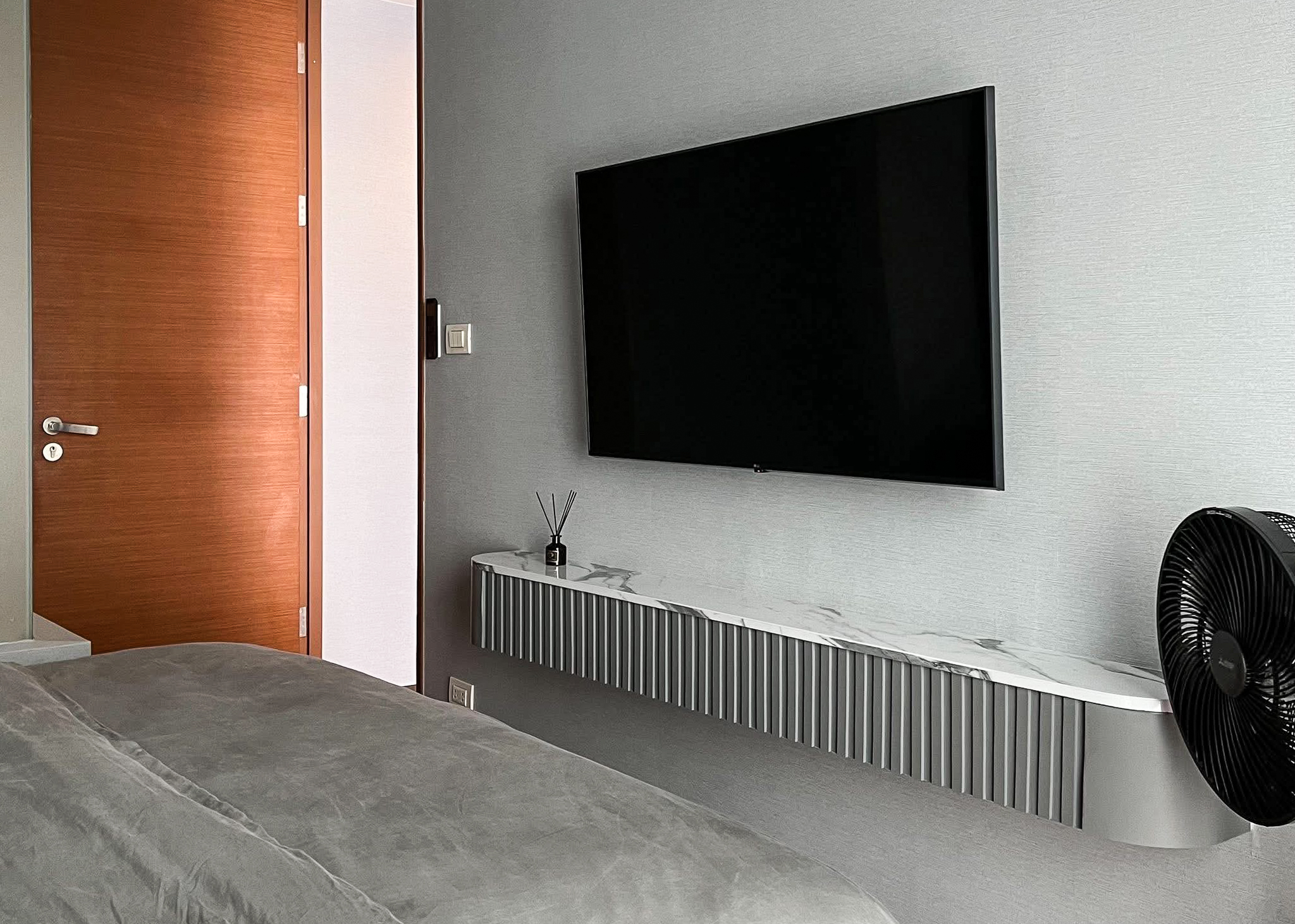 master bedroom Spacious 2-Bedroom Condo in Thonglor, Just 200m from BTS Thong Lor