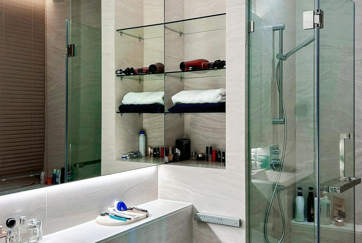 Modern 1 Bedroom Pet-Friendly Condo for Rent in Thong Lor