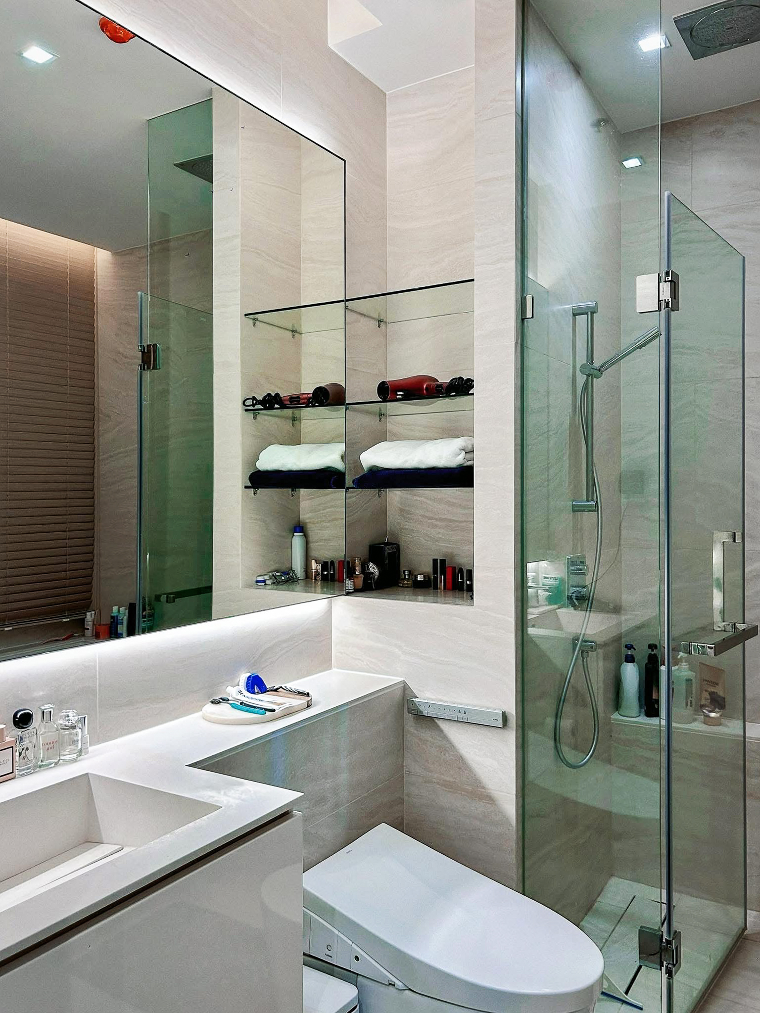 Modern 1 Bedroom Pet-Friendly Condo for Rent in Thong Lor