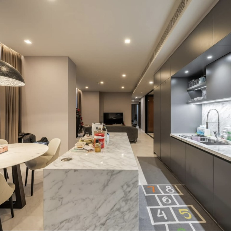 Luxury 2-bedroom condo for sale at The Monument Thonglor, best-positioned unit on the 18th floor with panoramic views, private lift, 2 parking rights, and pet-friendly. Fully furnished. 33.9M THB.