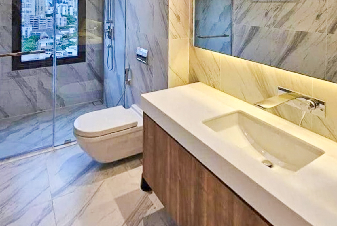 For Rent – Muniq Sukhumvit 23 | 2 Bedroom Pet-Friendly Condo Near BTS Asoke