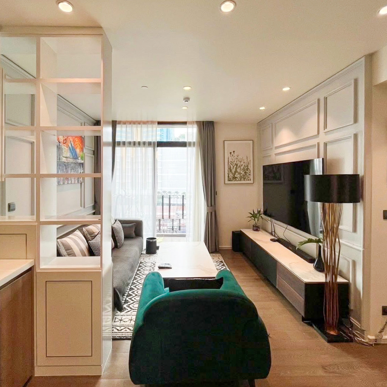 Elegant Two Bedroom Condo at Muniq Sukhumvit 23, Near Asoke BTS
