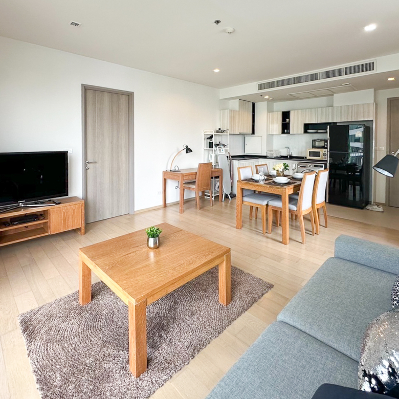 Spacious 1-bedroom corner unit for rent at HQ Thonglor, 57 SQM on 12A floor. Fully furnished with bathtub, modern kitchen, and work space. Prime Sukhumvit 55 location with pool, gym, and 24-hour security. THB 55,000/month.
