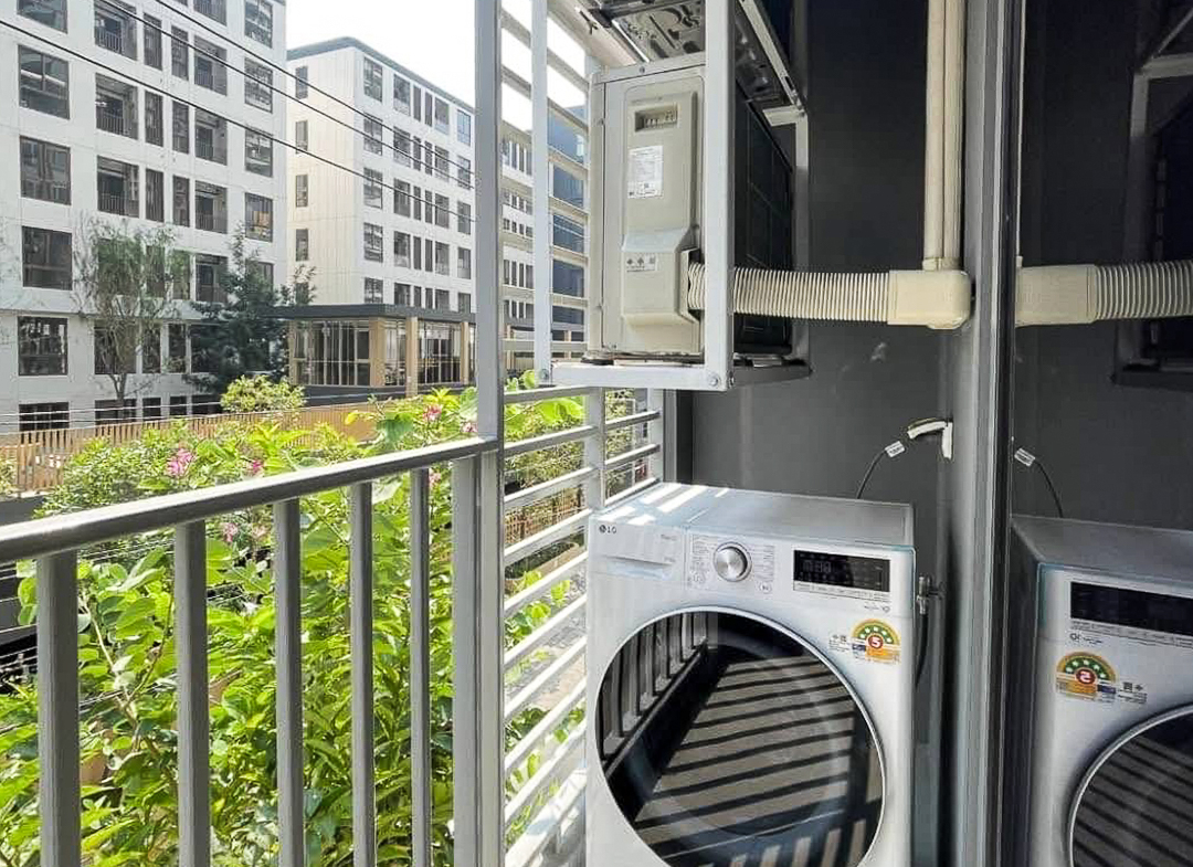 Modern 1-bedroom condo for rent at Quintara Phume Sukhumvit 39, fully furnished with full facilities, near BTS Phrom Phong. 34.85 sq.m., only 21,000 THB/month.