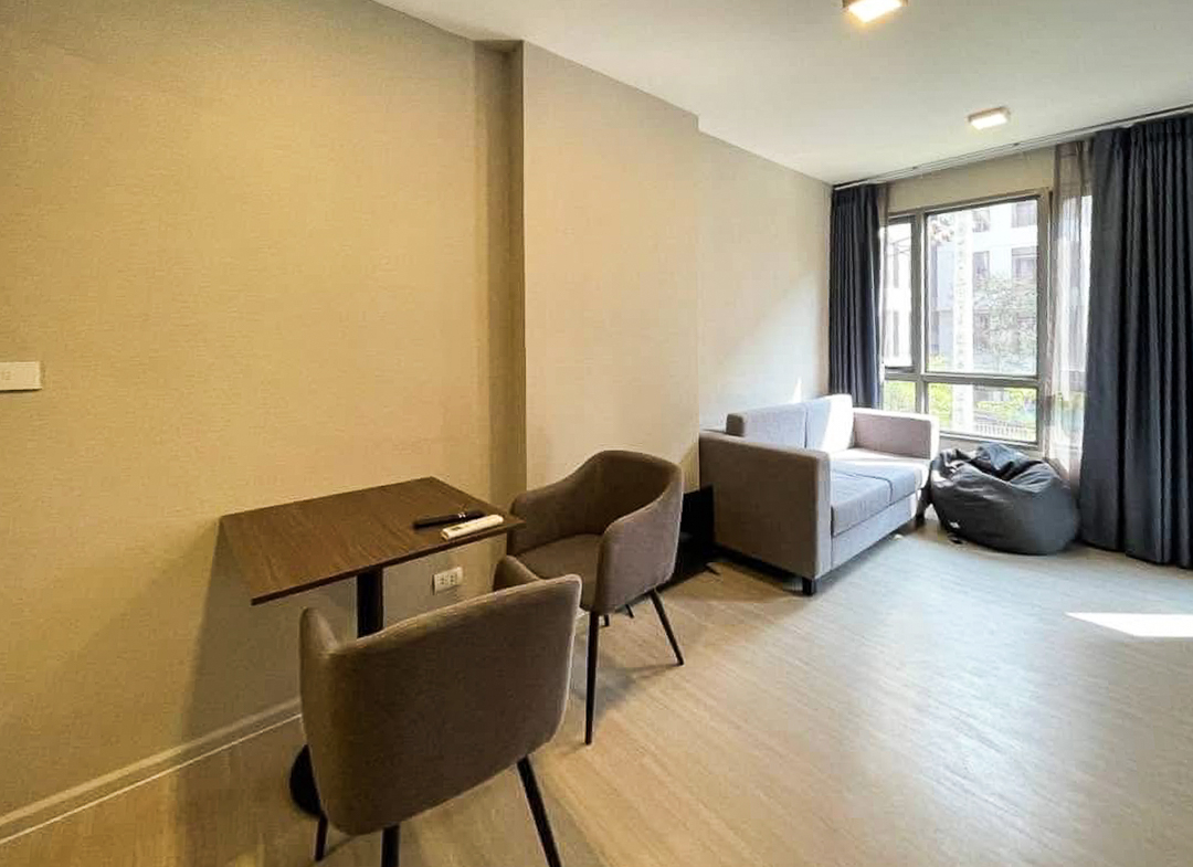 Modern 1-bedroom condo for rent at Quintara Phume Sukhumvit 39, fully furnished with full facilities, near BTS Phrom Phong. 34.85 sq.m., only 21,000 THB/month.