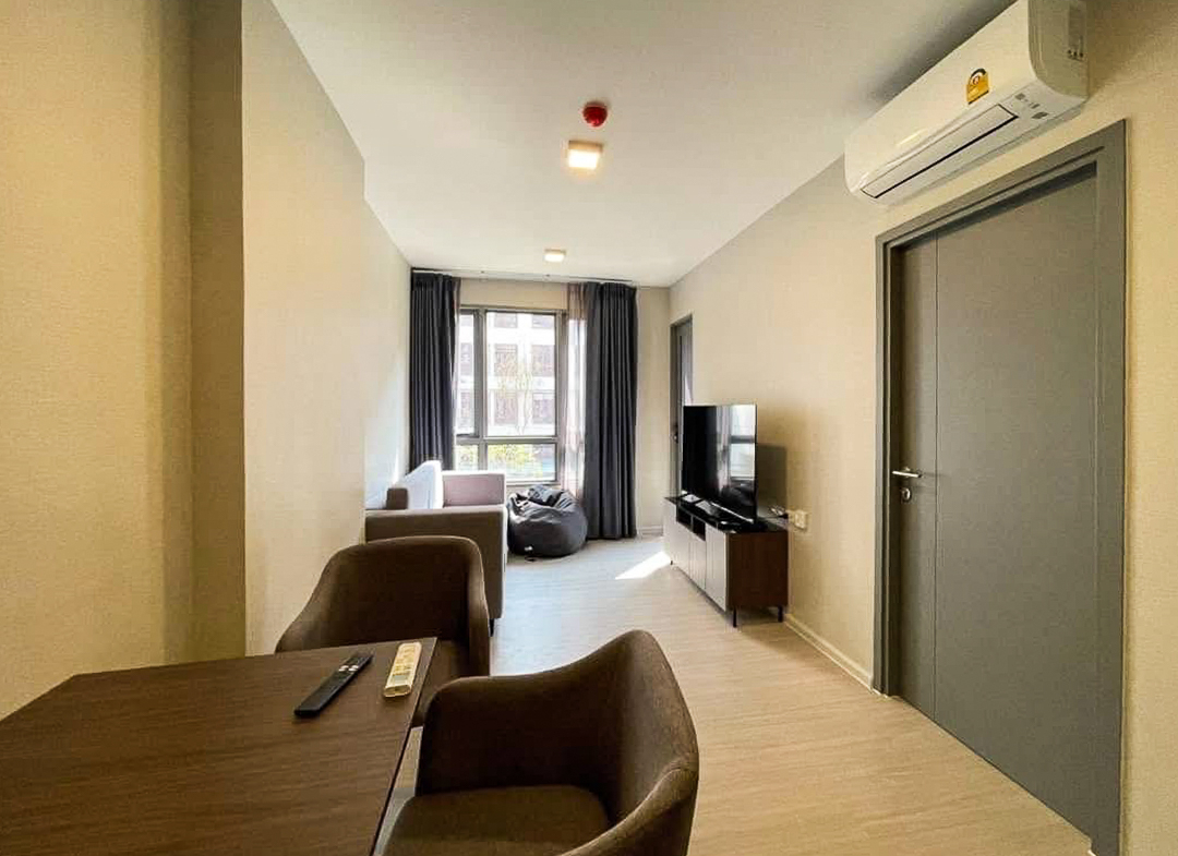 Modern 1-bedroom condo for rent at Quintara Phume Sukhumvit 39, fully furnished with full facilities, near BTS Phrom Phong. 34.85 sq.m., only 21,000 THB/month.