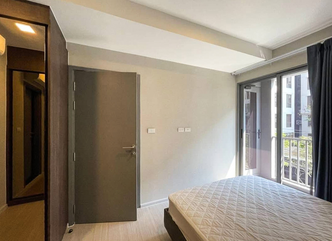 Modern 1-bedroom condo for rent at Quintara Phume Sukhumvit 39, fully furnished with full facilities, near BTS Phrom Phong. 34.85 sq.m., only 21,000 THB/month.