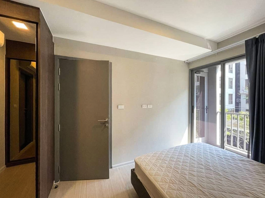 Modern 1-bedroom condo for rent at Quintara Phume Sukhumvit 39, fully furnished with full facilities, near BTS Phrom Phong. 34.85 sq.m., only 21,000 THB/month.
