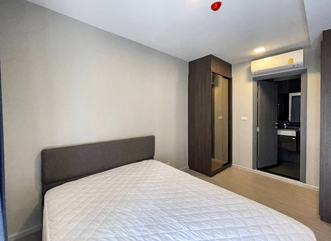 Modern 1-bedroom condo for rent at Quintara Phume Sukhumvit 39, fully furnished with full facilities, near BTS Phrom Phong. 34.85 sq.m., only 21,000 THB/month.