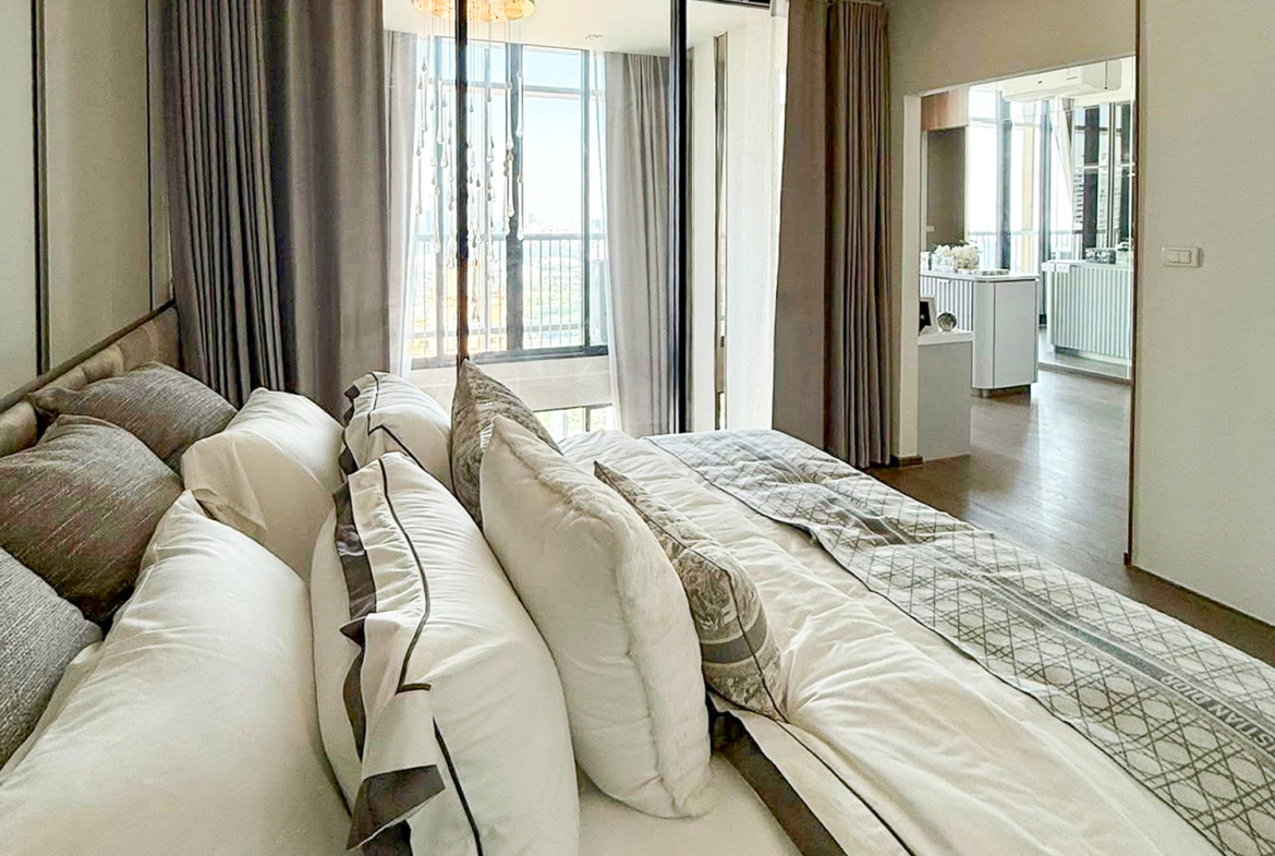 Luxury 2-bedroom duplex condo for sale at Park Origin Phrom Phong, 88 sqm on the 45th floor, fully furnished with exclusive Christian Dior decor. Stunning panoramic city views. Walk to BTS Phrom Phong and EmQuartier. Only 19.99 MB.