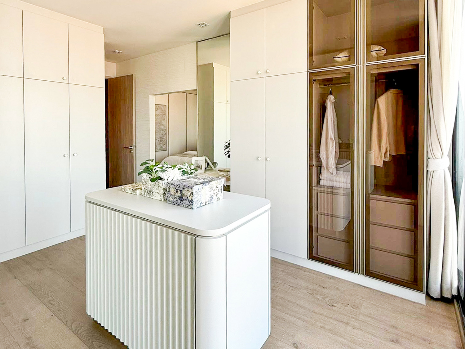 Luxury 2-bedroom duplex condo for sale at Park Origin Phrom Phong, 88 sqm on the 45th floor, fully furnished with exclusive Christian Dior decor. Stunning panoramic city views. Walk to BTS Phrom Phong and EmQuartier. Only 19.99 MB.