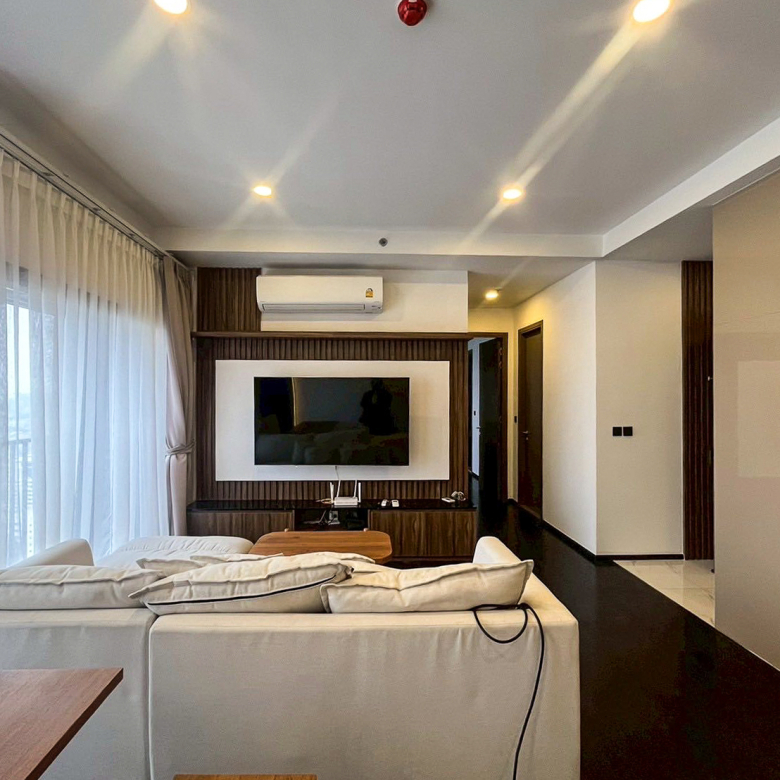 Modern 2-bedroom condo for rent and sale at Park Origin Thonglor, 66.6 sq.m., 38th floor, fully furnished with city views. Prime location with 5-star amenities. Rent: 67,000 THB/month. Sale: 15M THB.