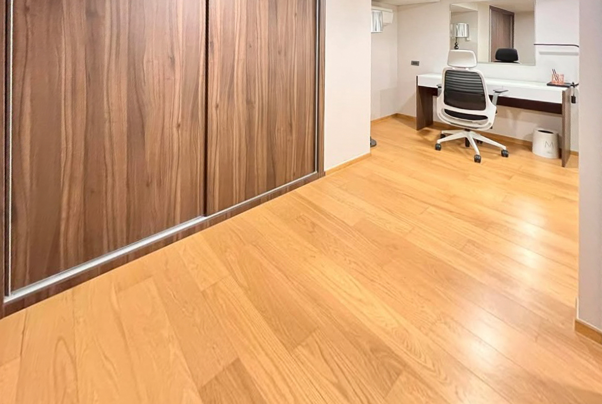 Modern 2-bedroom duplex for rent at Siamese Exclusive Sukhumvit 31, Phrom Phong. Fully furnished, private lift, low floor. 65,000 THB/month. Great facilities, near BTS.