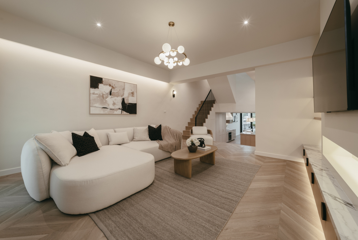Luxury Townhome for Rent or Sale Near Ekkamai–Thonglor | Walk to BTS Phra Khanong