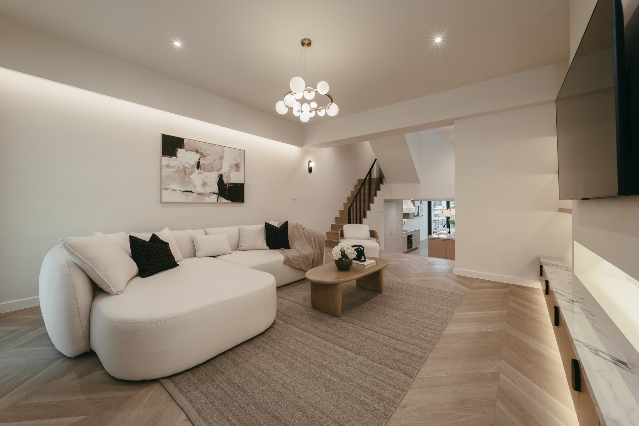 Luxury Townhome for Rent or Sale Near Ekkamai–Thonglor | Walk to BTS Phra Khanong