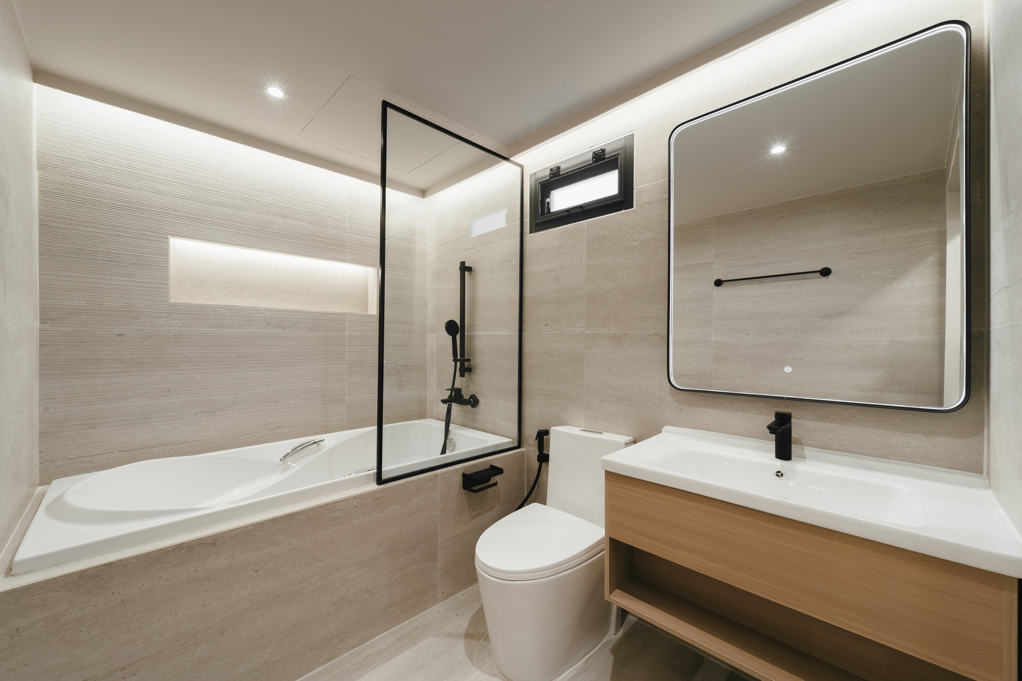 Luxury Townhome for Rent or Sale Near Ekkamai–Thonglor | Walk to BTS Phra Khanong