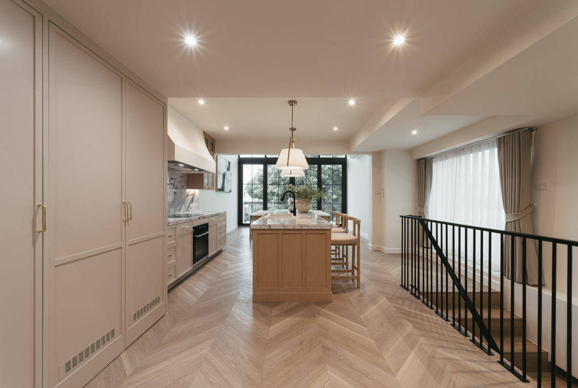 Luxury Townhome for Rent or Sale Near Ekkamai–Thonglor | Walk to BTS Phra Khanong