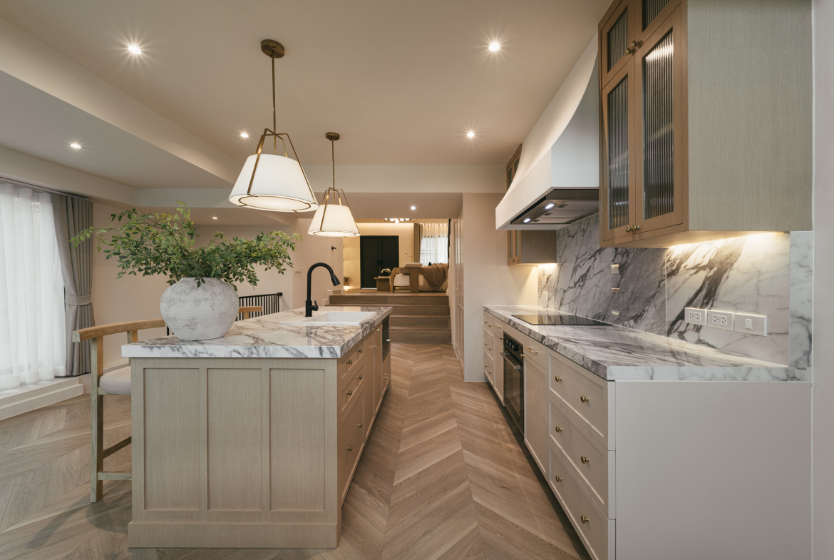 Luxury Townhome for Rent or Sale Near Ekkamai–Thonglor | Walk to BTS Phra Khanong