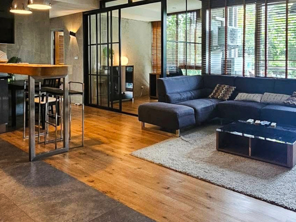 Spacious 2-bedroom condo for rent at Von Napa Sukhumvit 38, just steps from BTS Thong Lor. 105 sqm, modern design, rooftop pool, gym, parking. Rent 55,000 THB/month.