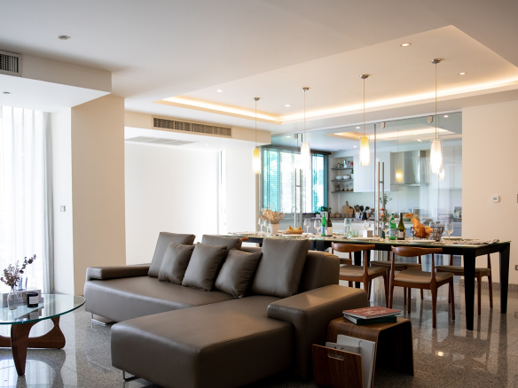 Spacious 3-Bedroom Modern Apartment 300 SQM for Rent in Phra Khanong