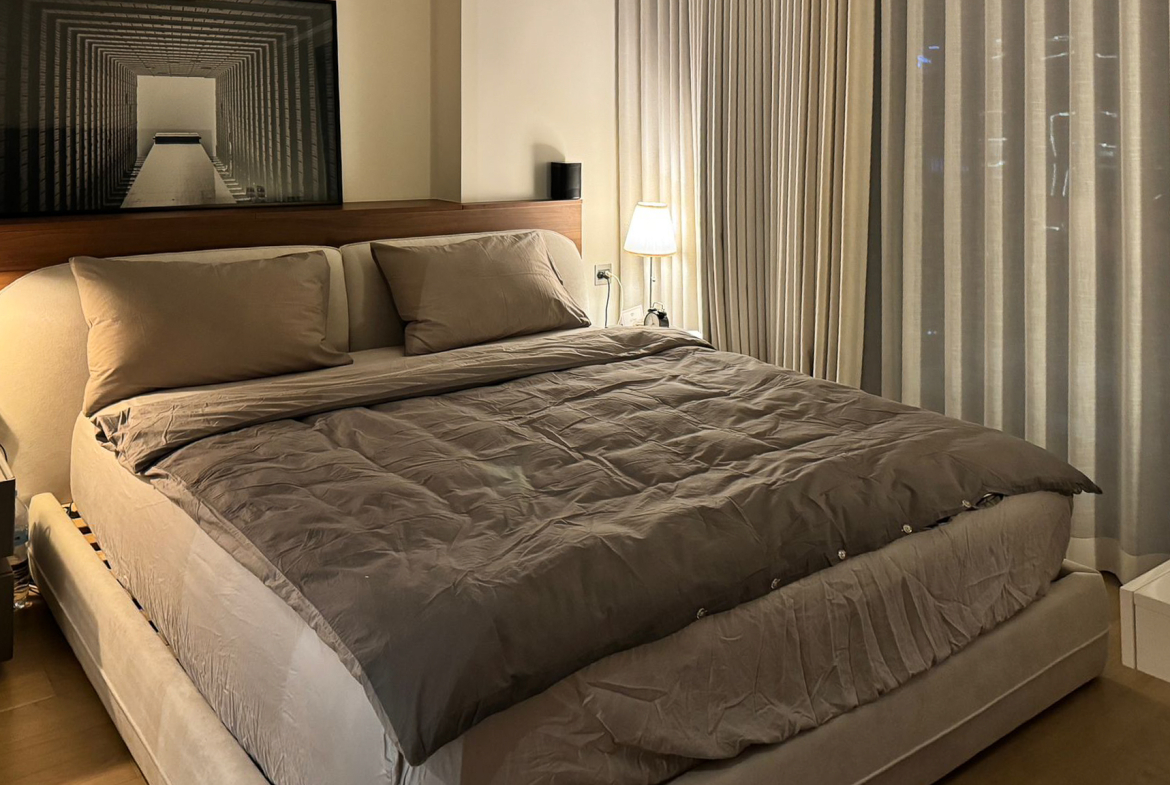 Modern 1 Bedroom Pet-Friendly Condo for Rent in Thong Lor