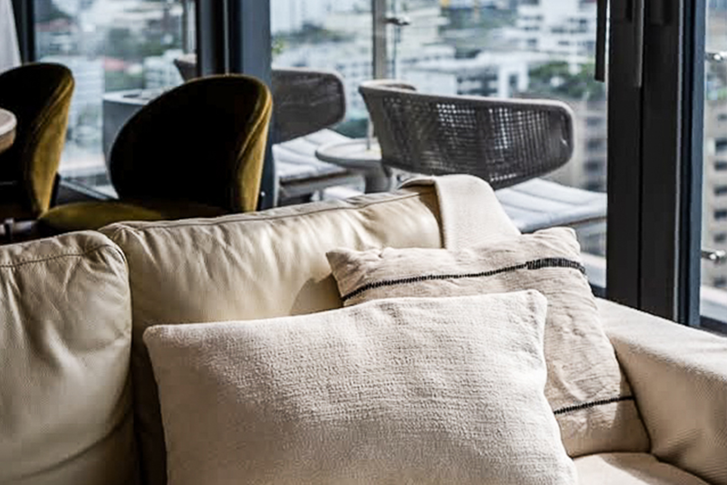 Luxury 3-bedroom corner condo for sale or rent at Khun by Yoo Thonglor 12. High floor, 149.5 sqm, marble kitchen, city views. Sale: 75MB, Rent: 275,000 THB/month. World-class facilities.