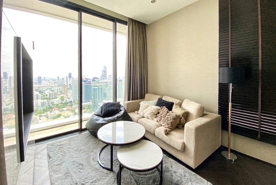 For sale: 2BR, 2BA 73.5 sqm modern luxury condo on the 32nd floor at The ESSE Sukhumvit 36, fully furnished with premium amenities. Next to BTS Thonglor. Price: THB 23.5M.