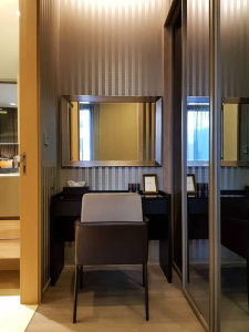 The ESSE Asoke High Floor 2-Bedroom Condo for Rent – Luxury Living at 70,000 THB/month