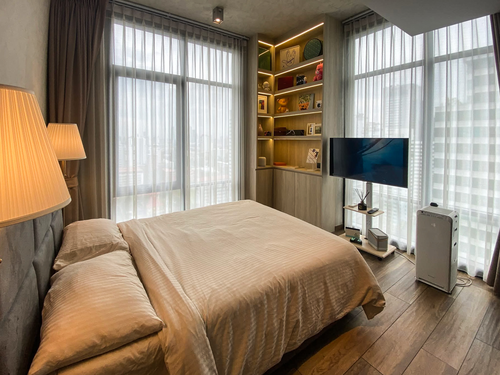 Rent this high-floor 2-bedroom condo at The Lofts Asoke with stunning city views, premium appliances, and luxury amenities. Prime Asoke location. 65,000 THB/month.