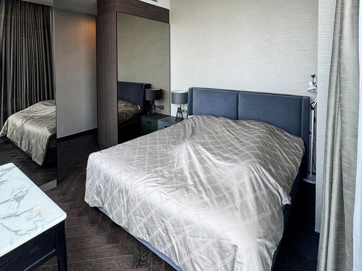 For sale: 2BR, 2BA 73.5 sqm modern luxury condo on the 32nd floor at The ESSE Sukhumvit 36, fully furnished with premium amenities. Next to BTS Thonglor. Price: THB 23.5M.