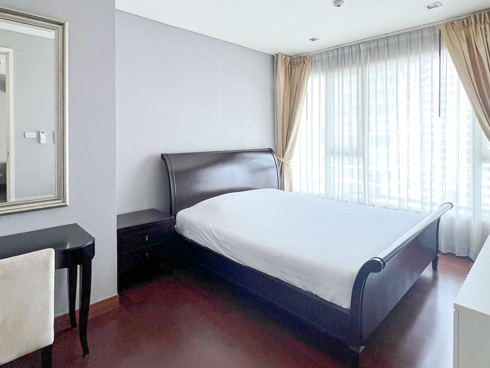 Spacious 2 bedroom, 2 bathroom condo for rent on the 20th floor of Ivy Thonglor. Fully furnished with city views, 85 sqm, modern design, only 50,000 THB/month.