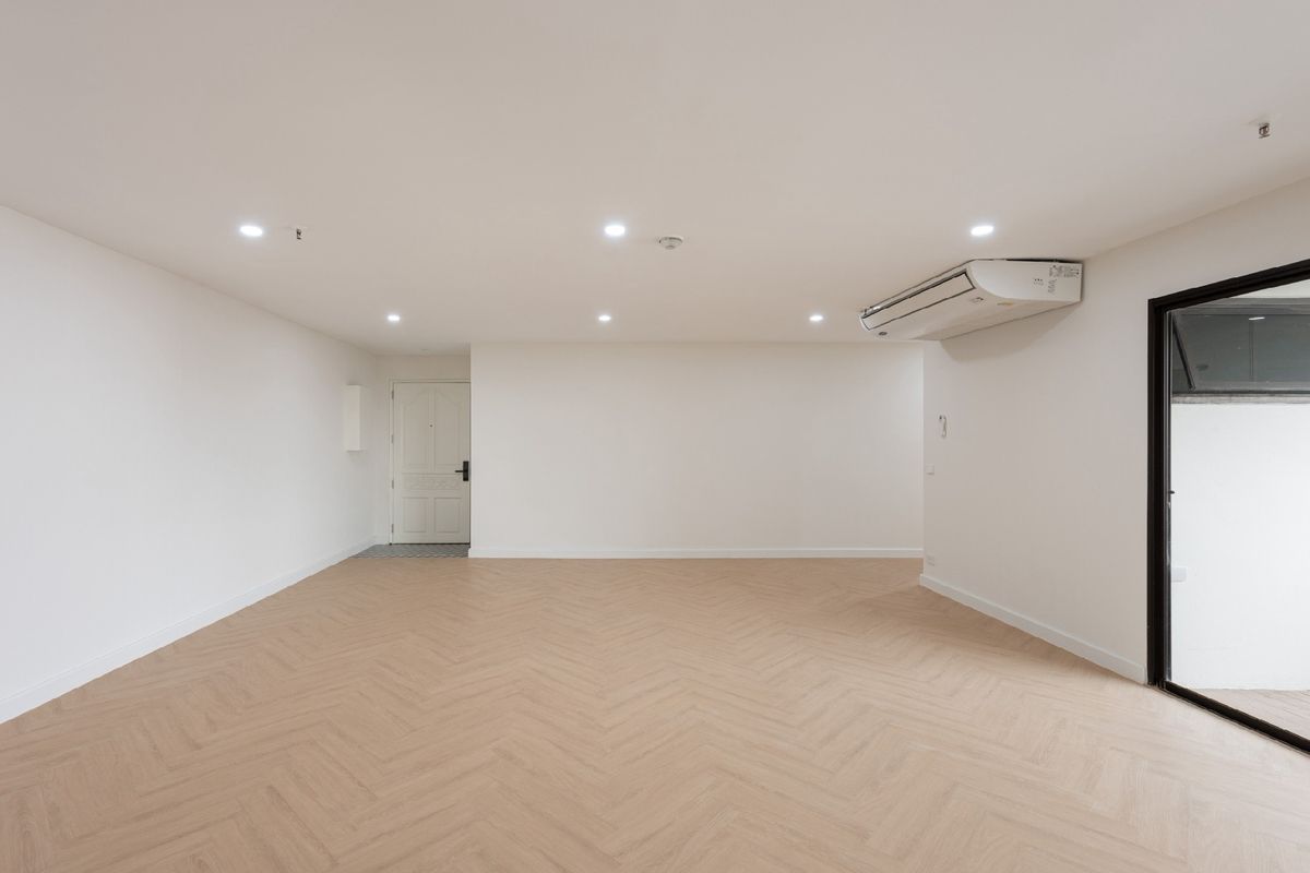 Fully Renovated 3-Bedroom Condo for Sale in Asoke | 174.5 sqm | Near BTS Asoke & MRT Sukhumvit