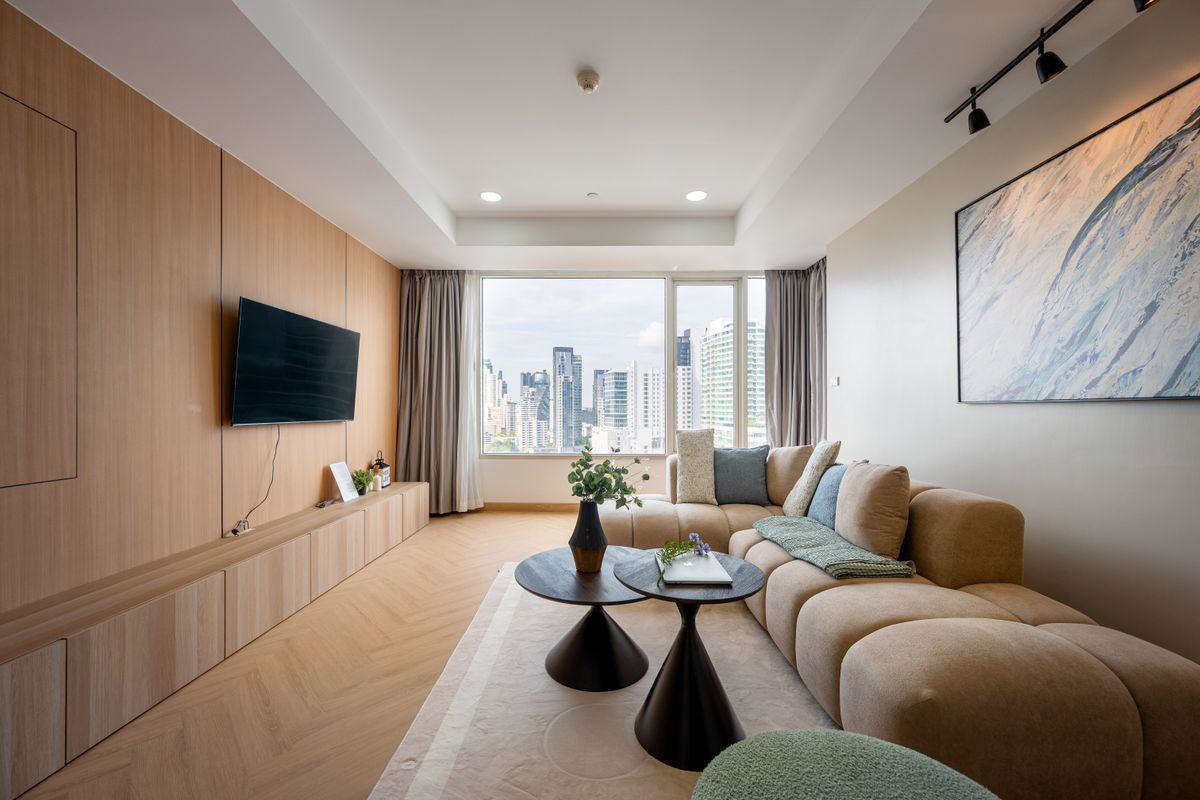Spacious Renovated Condo for Sale in Thonglor – 2 Bedrooms, High Floor, 90.15 SQM
